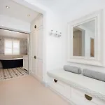 Διαμέρισμα Townhouse By Serviced Χαρογκέιτ