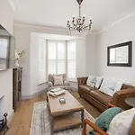 Townhouse By Serviced Διαμέρισμα