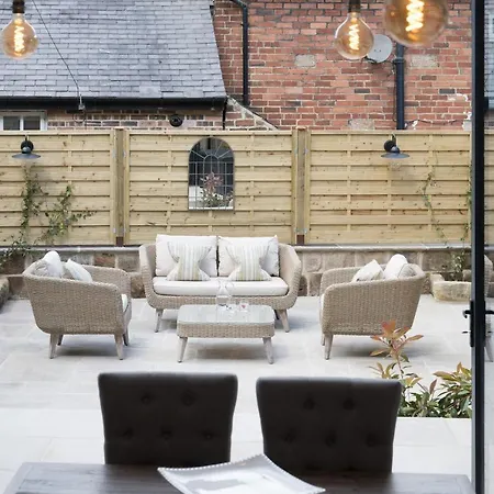 Townhouse By Serviced