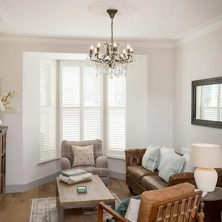 Townhouse By Serviced Lejlighed *