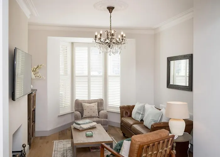 Townhouse By Serviced Apartamento *