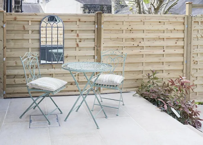 Townhouse By Serviced Apartamento