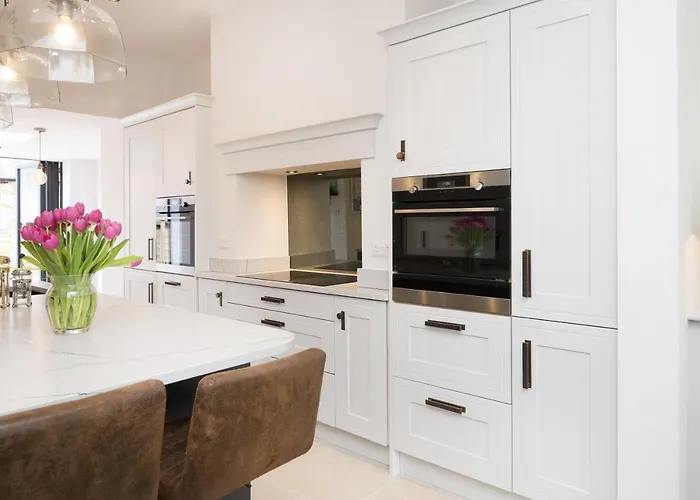 Townhouse By Serviced Apartamento